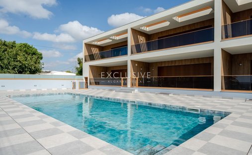 Apartamento en Quarteira, Algarve, Portugal 1