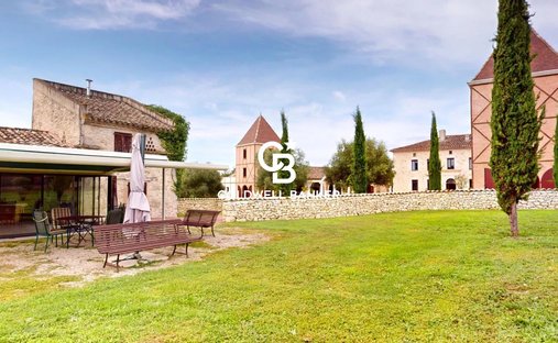 Elegant XI Xth Century Castle Beautiful Park Pool