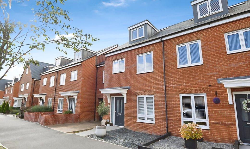 An Attractive Semi Detached Townhouse With In Fair Oak, England,