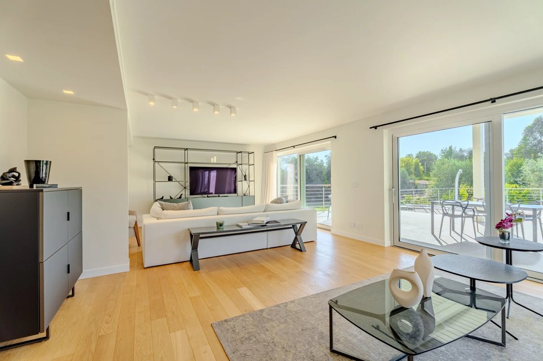 Villa in Villefranche-sur-Mer, Provence-Alpes-Côte d'Azur, France 4 - 16393964