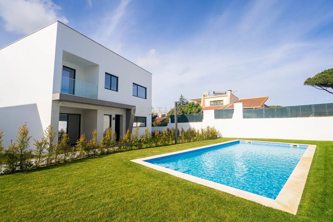 Villa in Algueirao-Mem Martins, Lisbon, Portugal 1 - 12708264