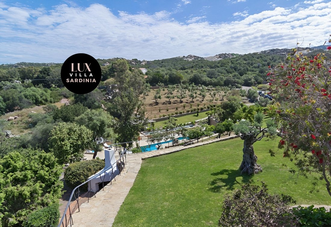 Villa in Arzachena, Sardinia, Italy 3 - 16393476