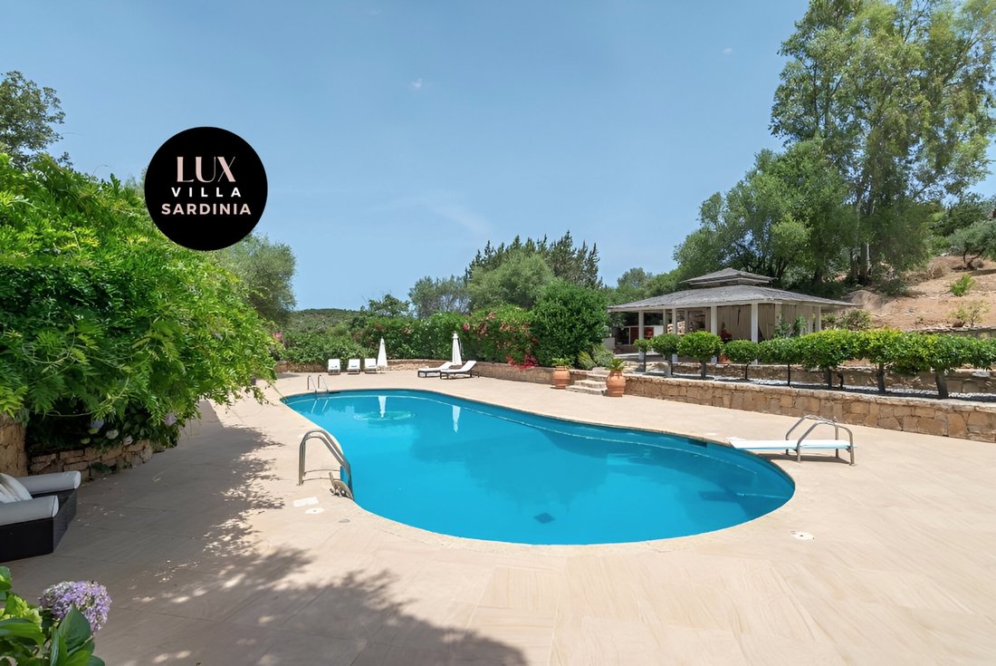 Villa in Arzachena, Sardinia, Italy 2 - 16393476