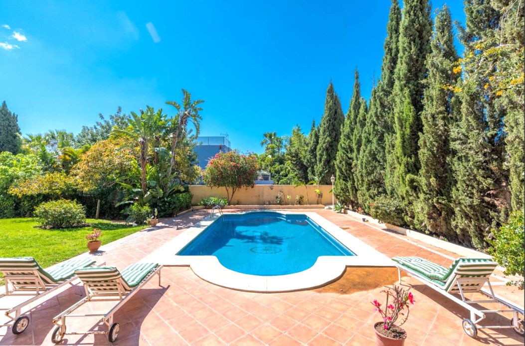 Villa in Marbella, Andalusia, Spain 2 - 16395144