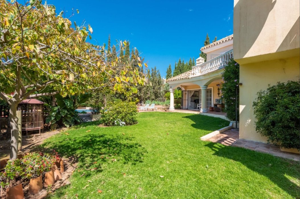 Villa in Marbella, Andalusia, Spain 5 - 16395144