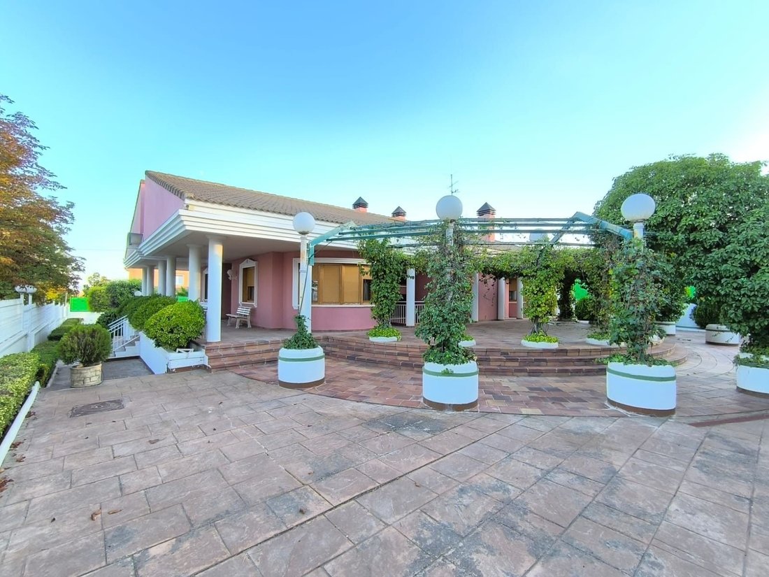 Villa in Caudete, Castile-La Mancha, Spain 1 - 16395232