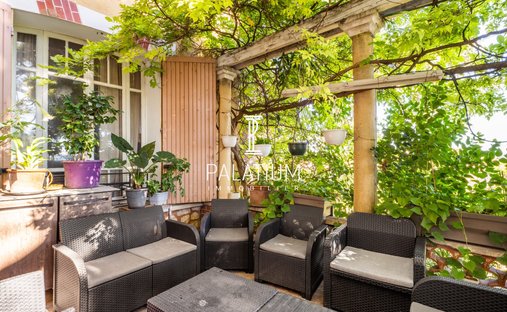 Castle for Sale in Manosque, Provence-Alpes-Côte d'Azur, France