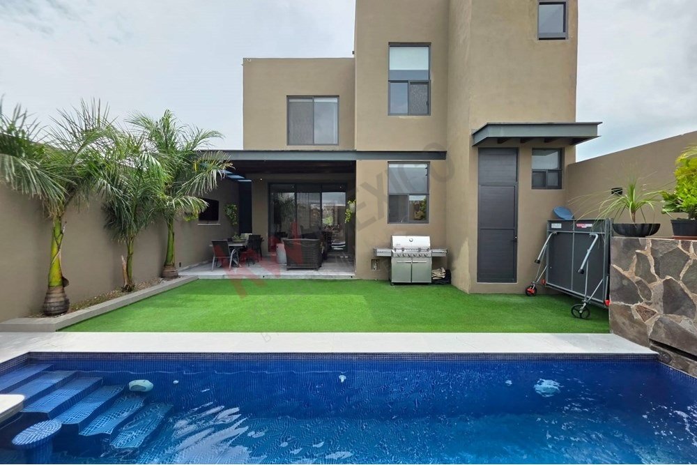 Townhouse in Juriquilla, Querétaro, Mexico 2 - 16395838