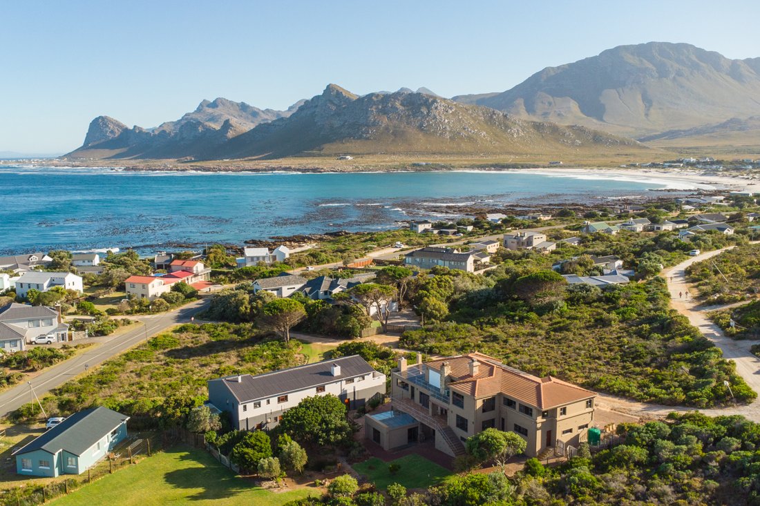 House in Overstrand Local Municipality, Western Cape, South Africa 4 - 16395413