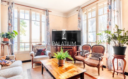 Castle for Sale in Manosque, Provence-Alpes-Côte d'Azur, France