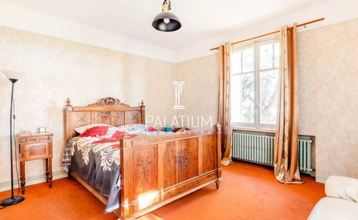 Castle for Sale in Manosque, Provence-Alpes-Côte d'Azur, France