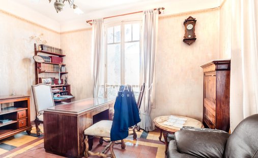 Castle for Sale in Manosque, Provence-Alpes-Côte d'Azur, France