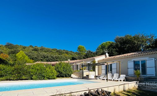 Villa a La Roque-sur-Cèze, Occitania, Francia 1