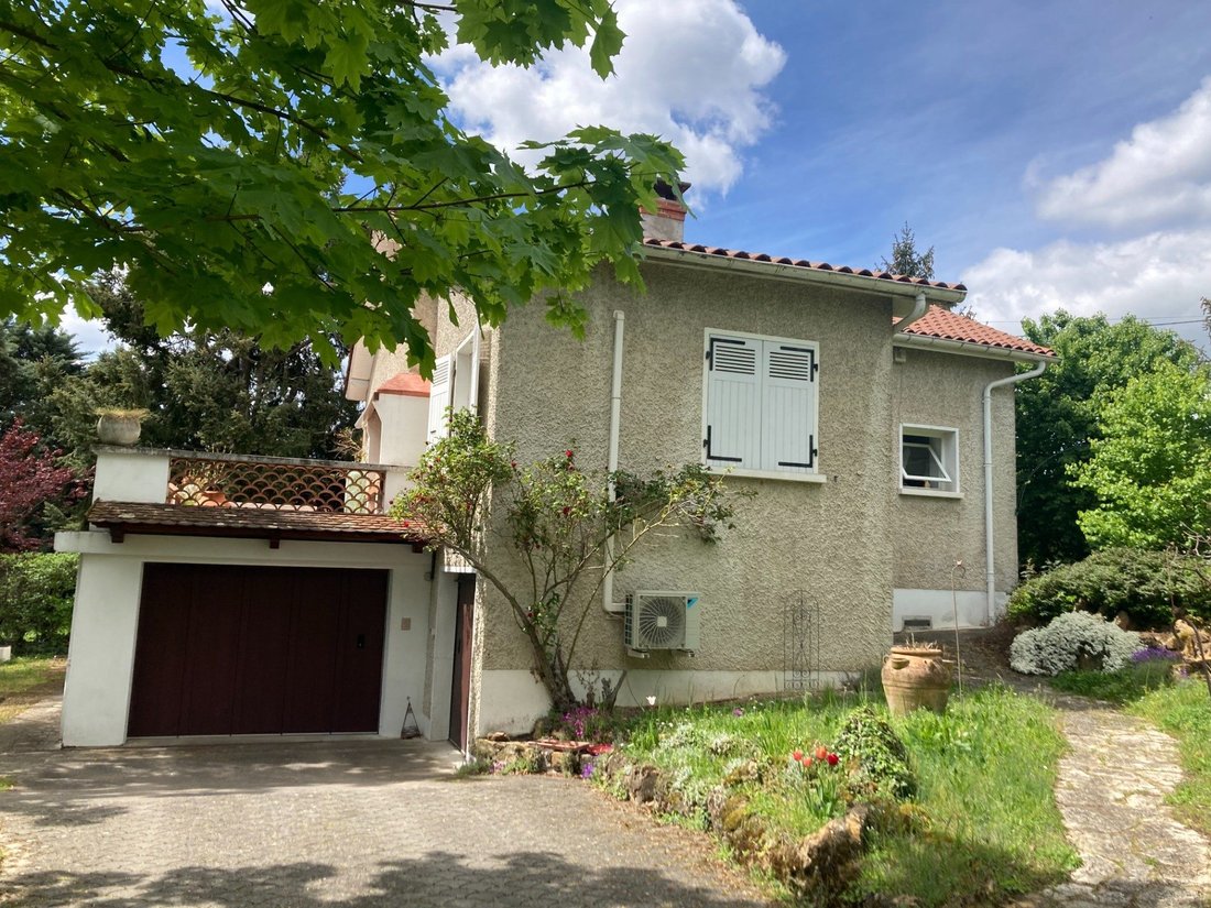 Villa in Vaugneray, Auvergne-Rhône-Alpes, France 2 - 16396241