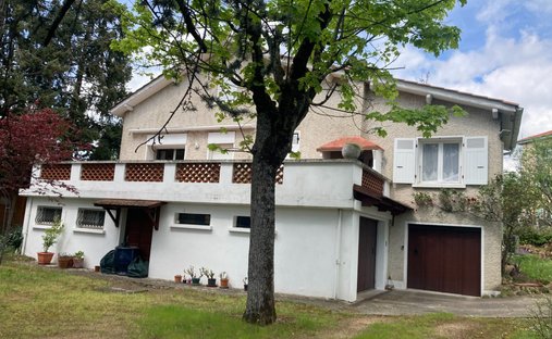 Villa in Vaugneray, Auvergne-Rhône-Alpes, France 1