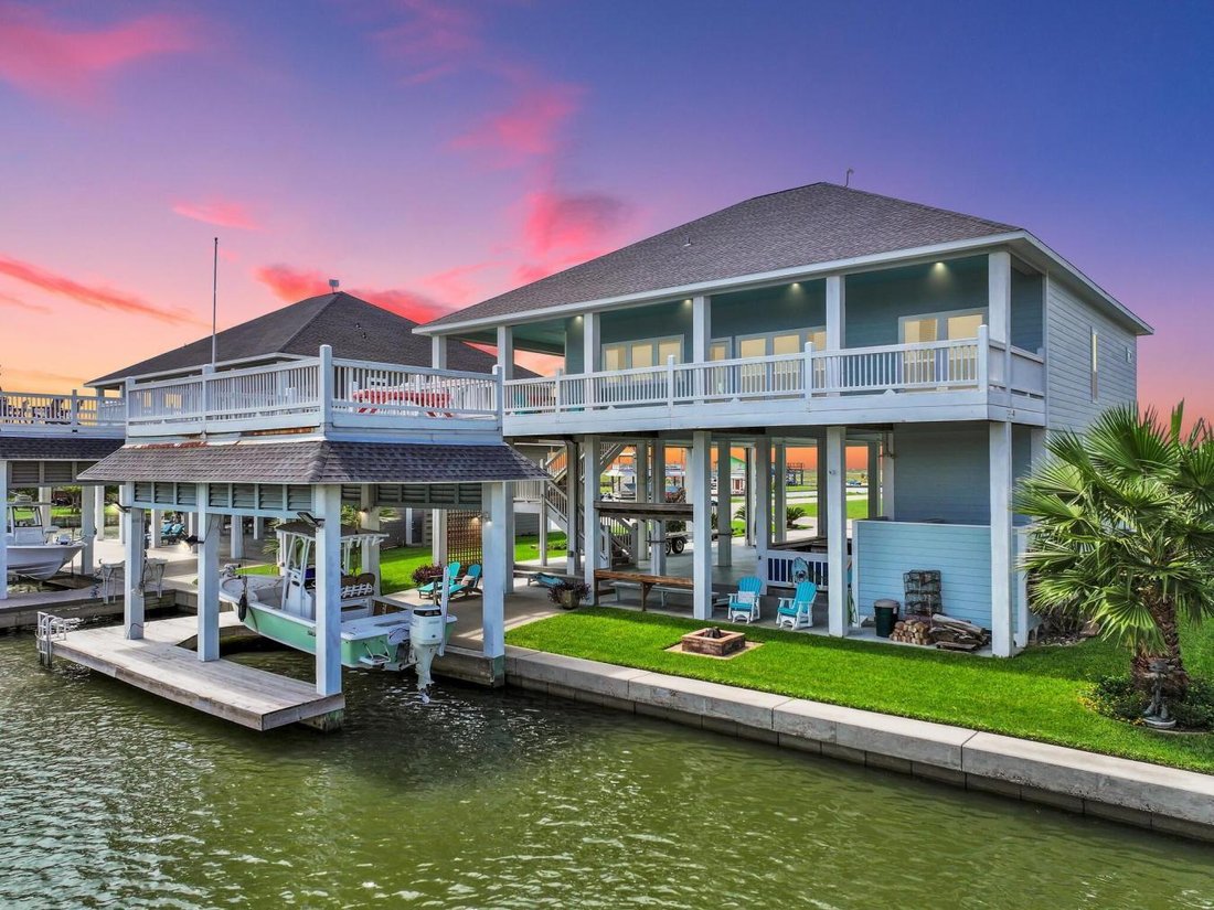 House in Bolivar Peninsula, Texas, United States 1 - 16395569