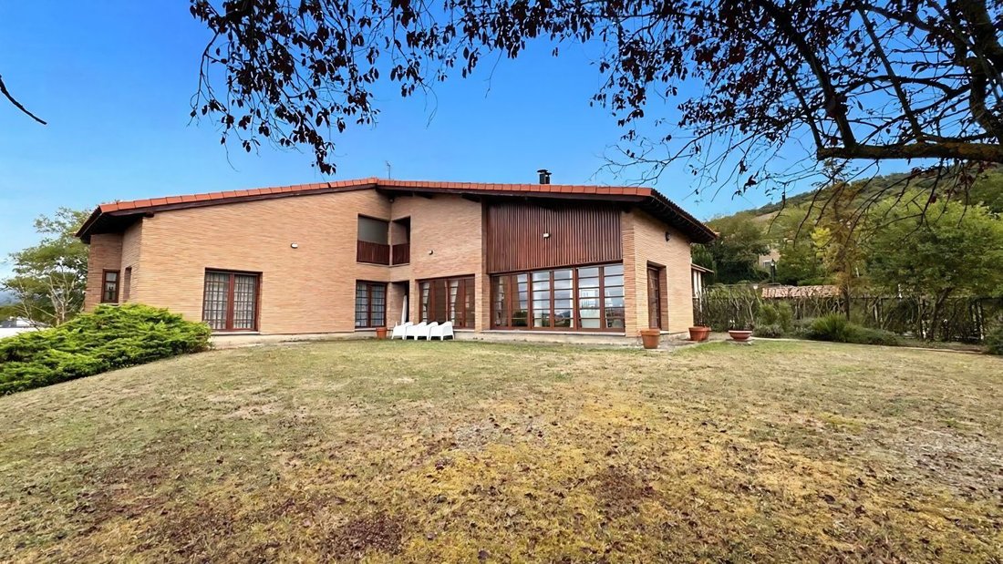 Chalet in Elburgo / Burgelu, Basque Country, Spain 1 - 16202012