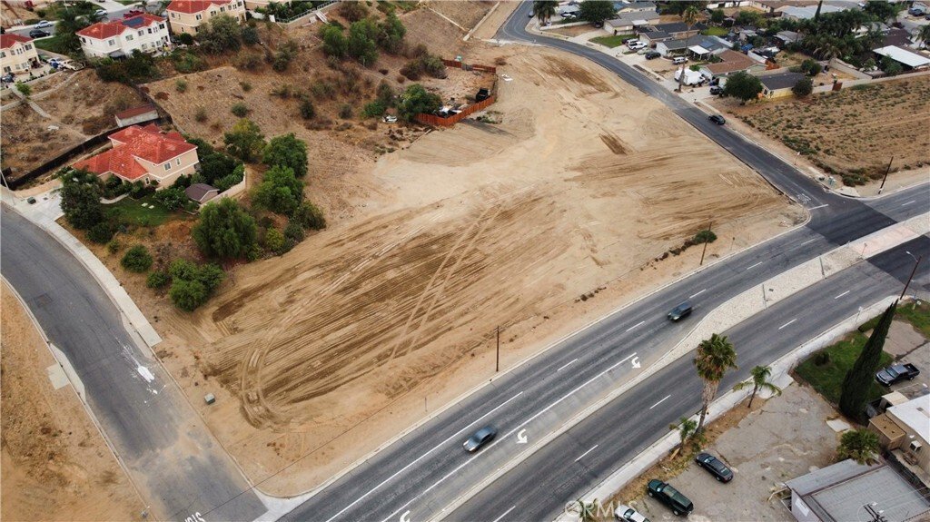 Land in Bloomington, California, United States 2 - 16395840