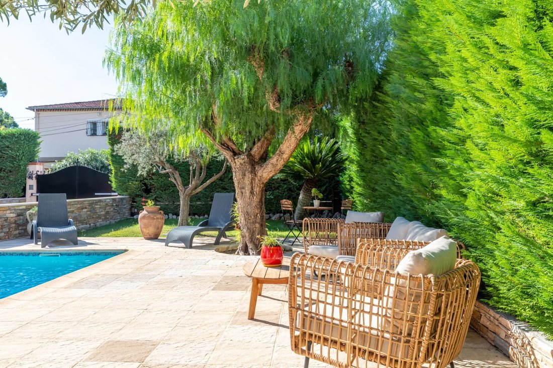 House in Les Muriers, Cannes, France 5 - 16395376
