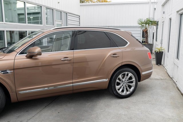 Suv in Bellevue, WA, United States 5 - 16318100