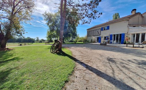 House in Arrondissement of Villeneuve-sur-Lot, Nouvelle-Aquitaine, France 1