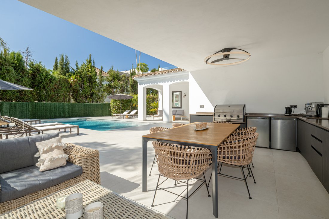 Villa in Estepona, Andalusia, Spain 3 - 16332795