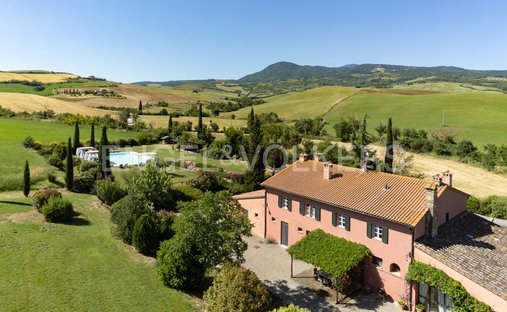 Castle for Sale in Castiglione d'Orcia, Tuscany, Italy