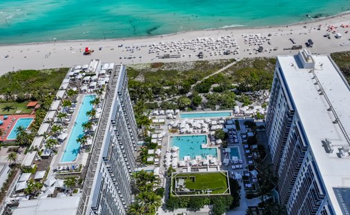 Condo in Miami Beach, Florida, United States 1