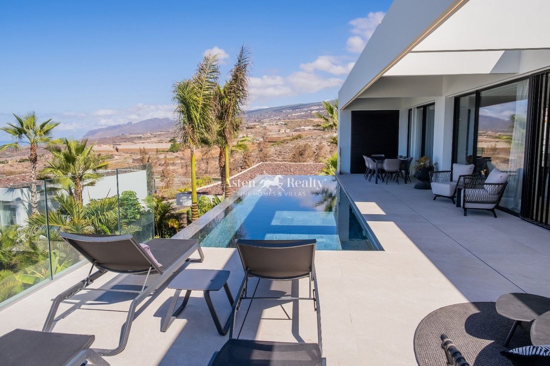 Villa in Guia de Isora, Canary Islands, Spain 5 - 16397253