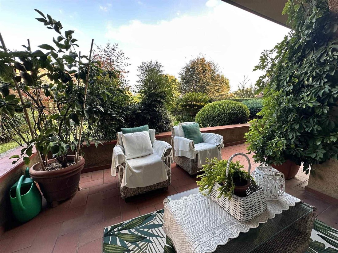 Villa in Vittoria Apuana, Forte dei Marmi, Tuscany 2 - 16398997