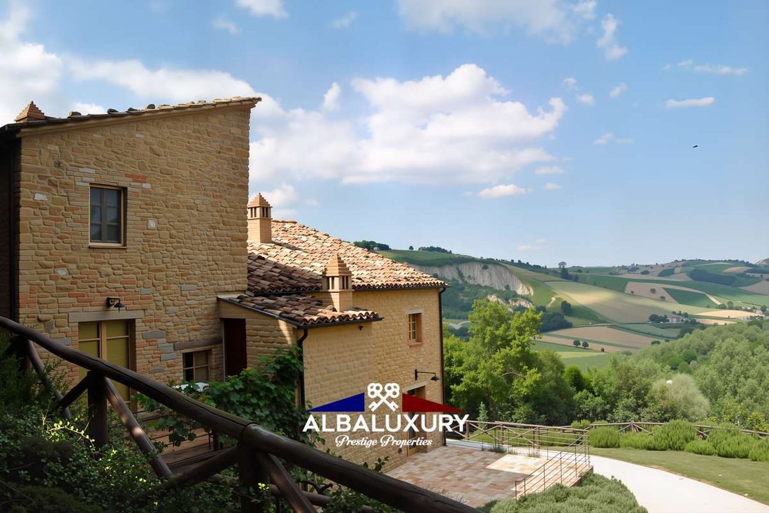 Villa in Rotella, Marche, Italy 5 - 15798291