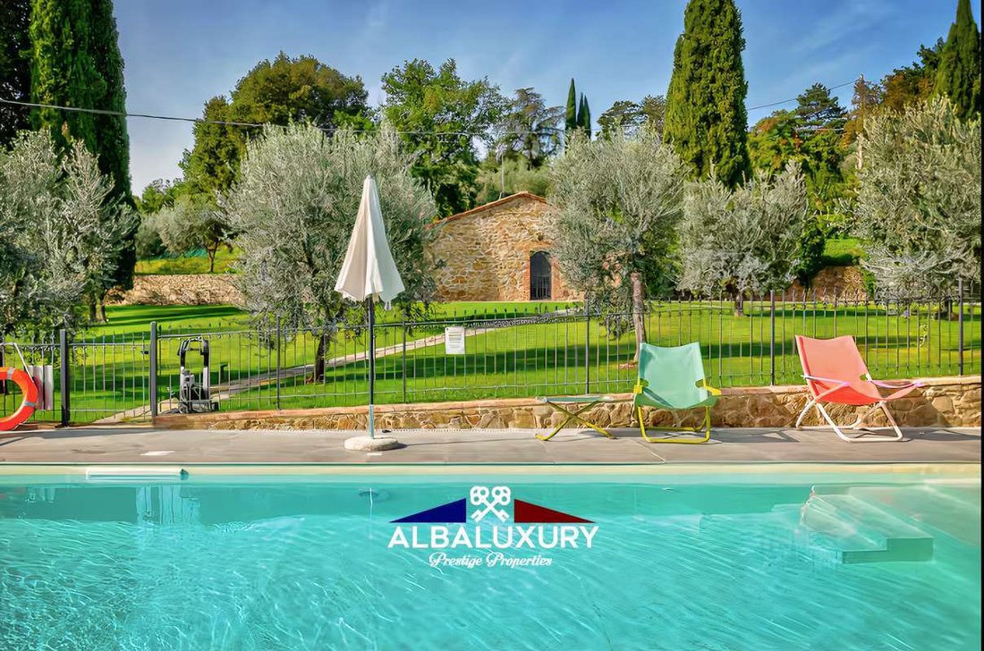 Villa in Monte San Savino, Tuscany, Italy 4 - 15778406