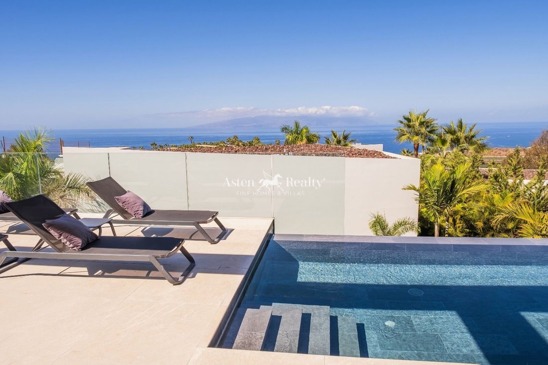 Villa in Guia de Isora, Canary Islands, Spain 4 - 16397253