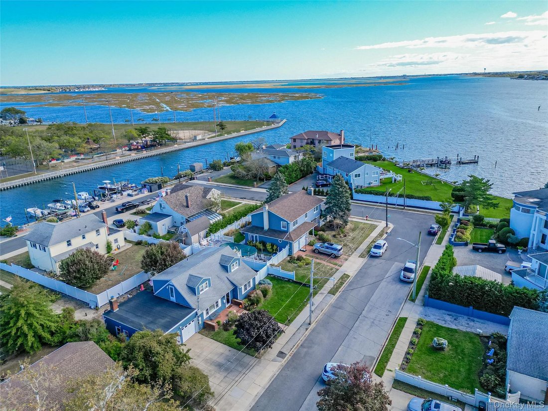 House in Island Park, New York, United States 4 - 16323355
