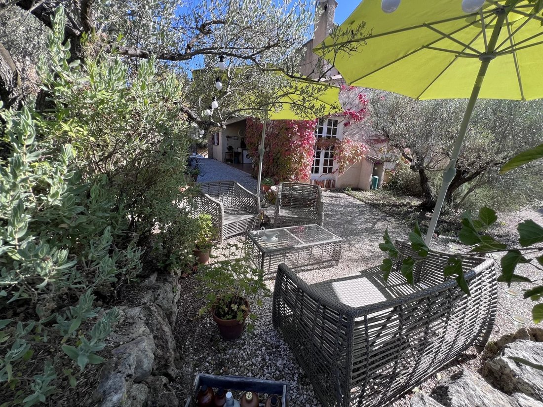 Casa a Cotignac, Provenza-Alpi-Costa Azzurra, Francia 4 - 16398342