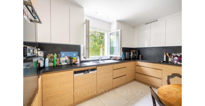 House in Nord, Chambourcy, France 4 - 16397089