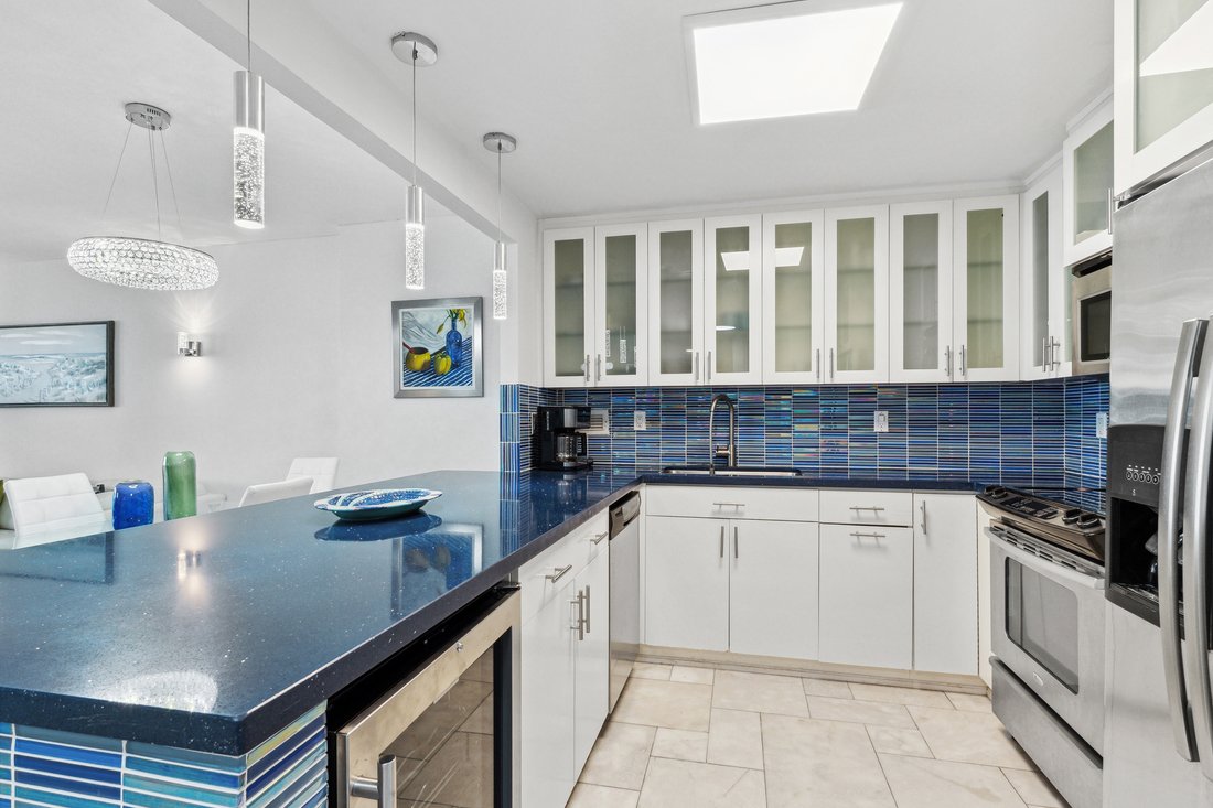 Appartement à Miami Beach, Floride, États-Unis 3 - 15848708