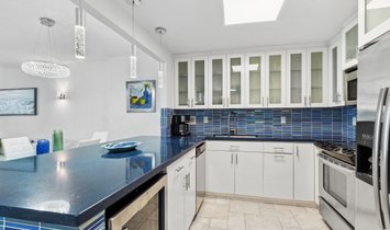 Condo in Miami Beach, Florida, United States 2