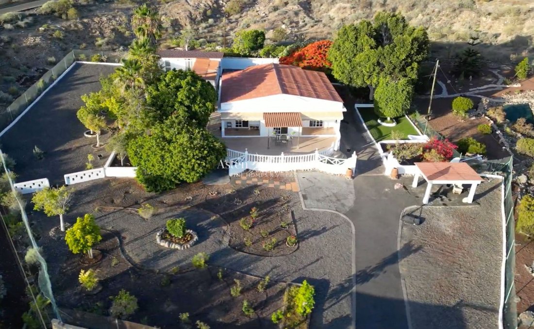 House in Guia de Isora, Canary Islands, Spain 2 - 16397240