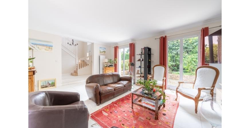 House in Nord, Chambourcy, France 2 - 16397089