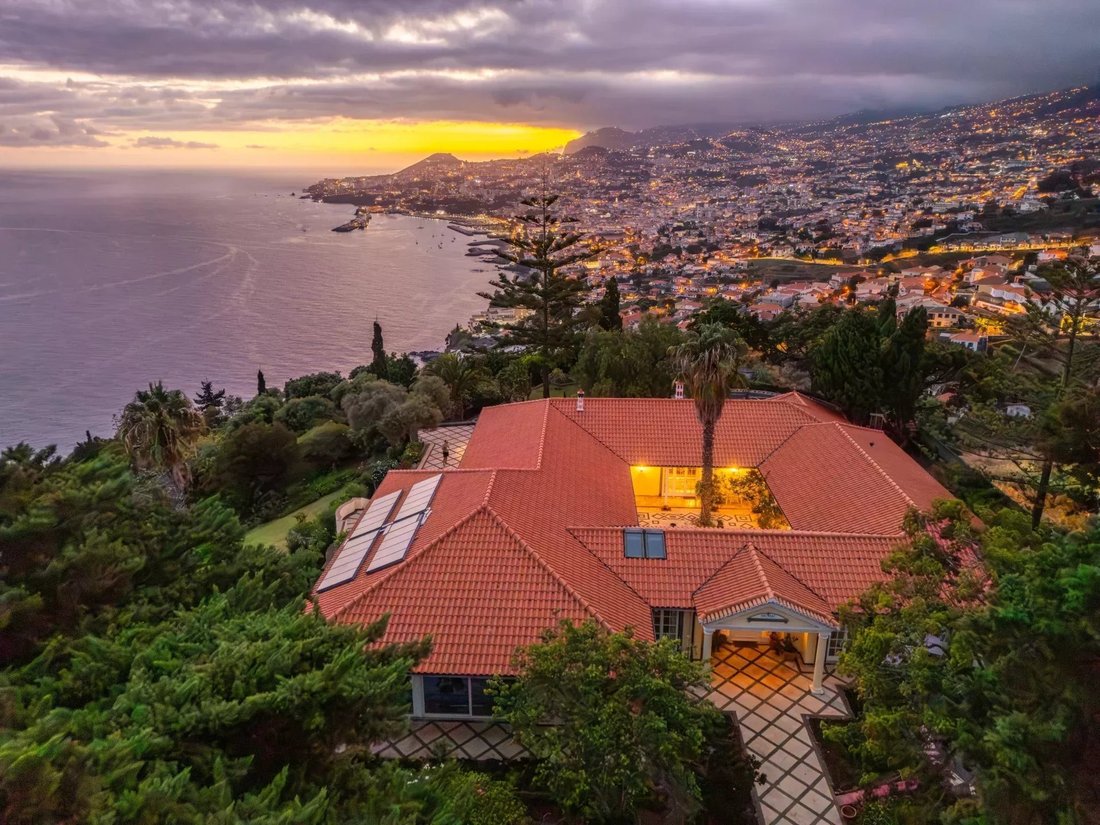 Estate in Sao Goncalo, Madeira, Portugal 1 - 16397564