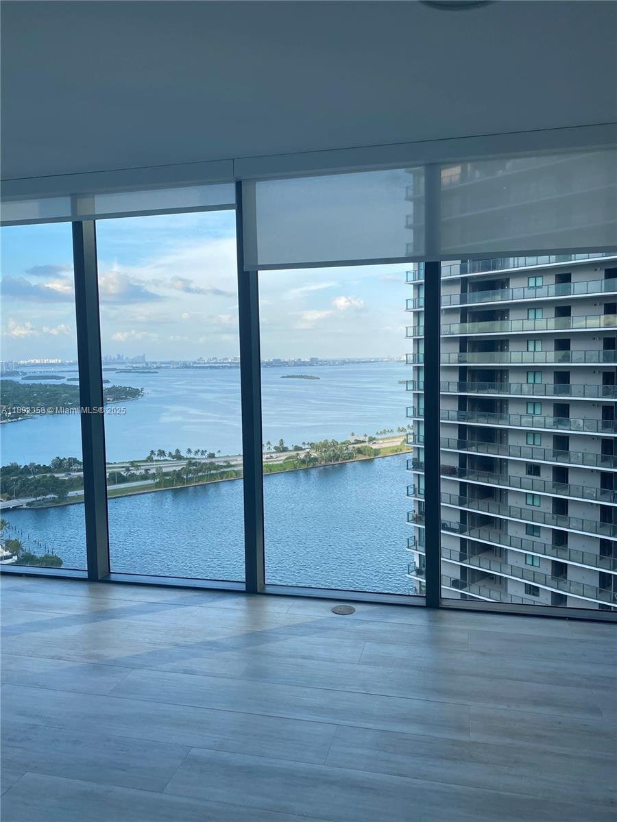 Condo in Miami, Florida, United States 1 - 16399032