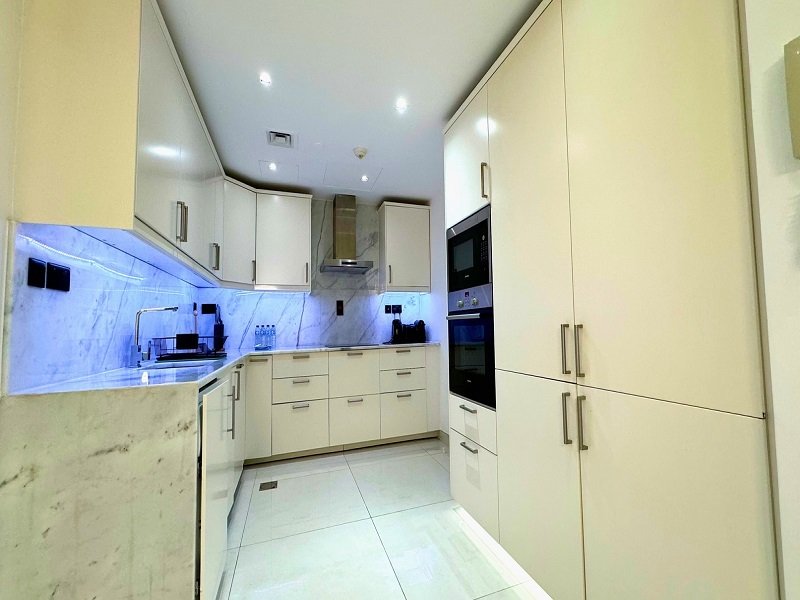 Apartment in Jumeirah Beach Residence, Dubai, United Arab Emirates 5 - 16400010