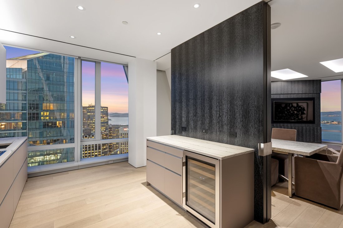 Condo in San Francisco, California, United States 3 - 16399745