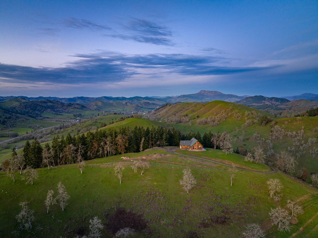 House in Roseburg, Oregon, United States 2 - 16399589