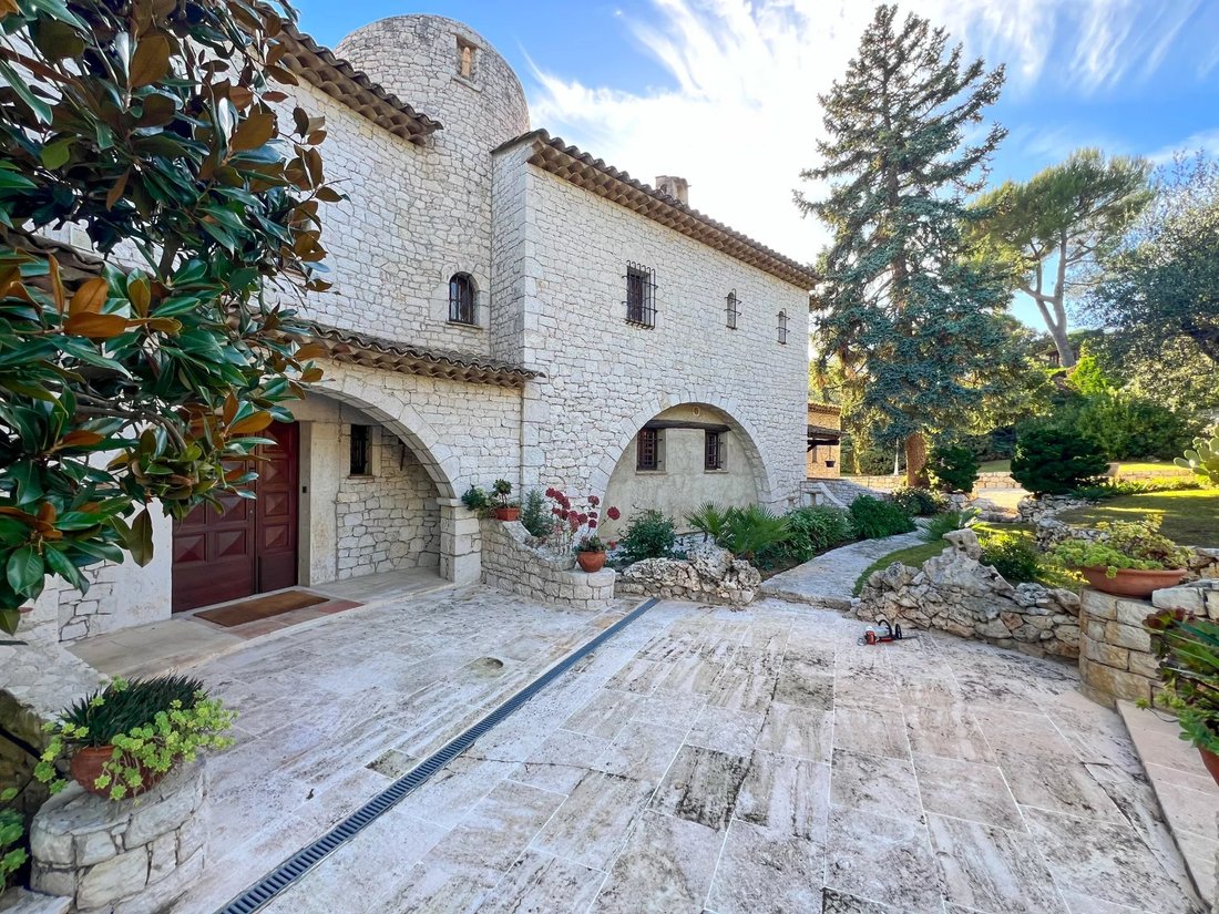 Estate in Quartiers Est les Salettes-Les Campons, La Colle-sur-Loup, France 3 - 16397342