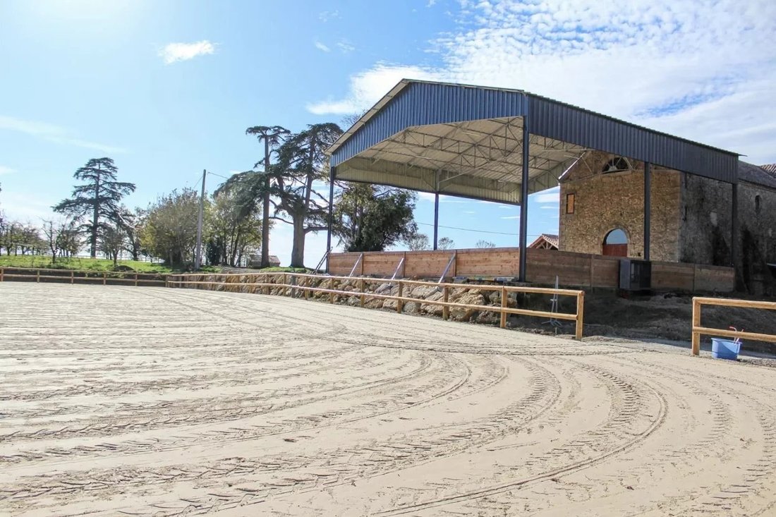 House in Saint-Vincent-de-Lamontjoie, Nouvelle-Aquitaine, France 4 - 16398745