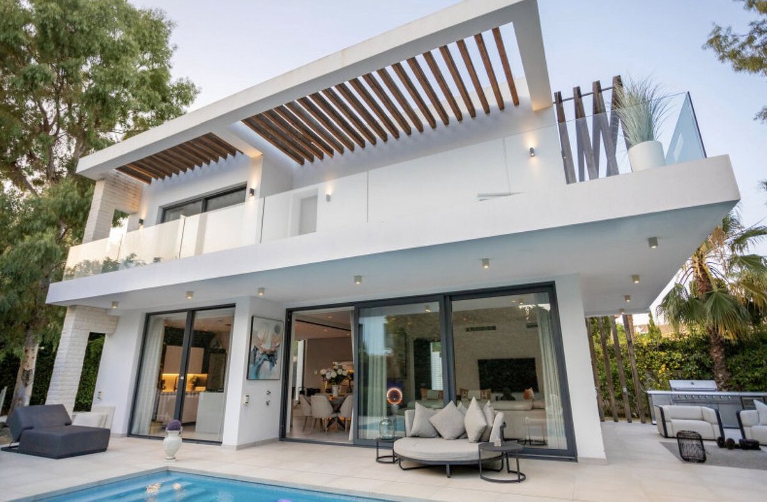 Villa in Benahavis, Andalusia, Spain 1 - 16397558