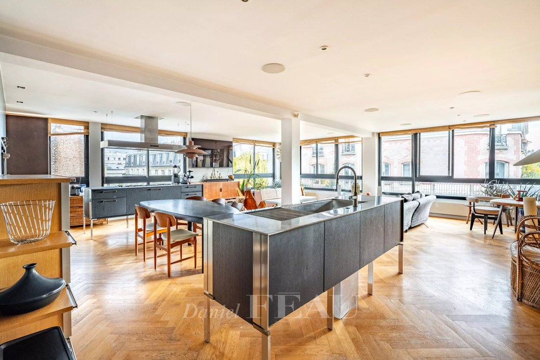 Apartment in Perouses, Paris, Ile-de-France 1 - 16397088