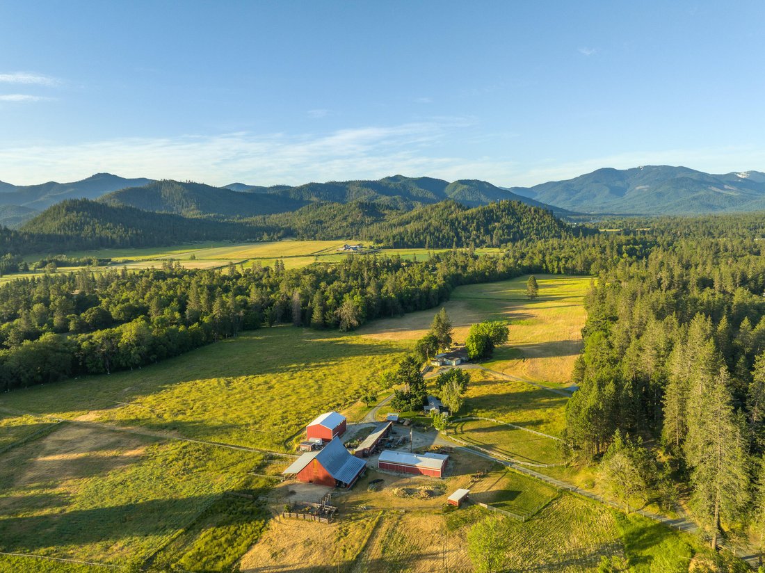 Maison à Grants Pass, Oregon, États-Unis 1 - 16399700